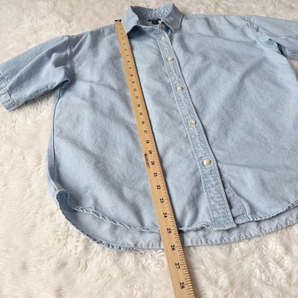 ROOTS Woman Chambray Relaxed Fit Button Down Short Sleeve Shirt SMALL Classic - Picture 4 of 5